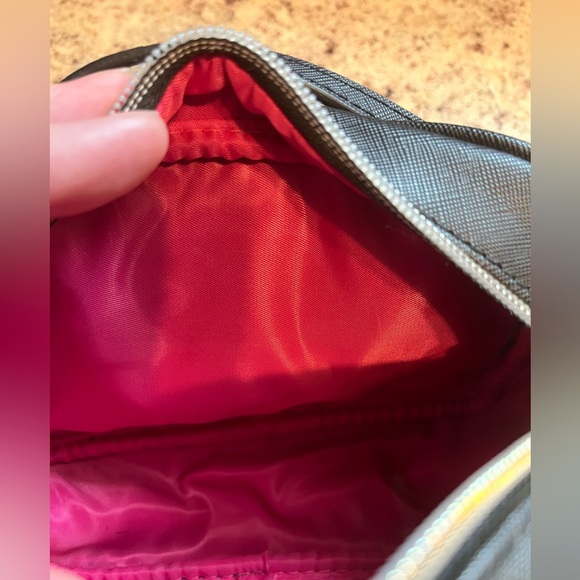 Victoria Secret Crossbody Cross Body Zipper Bag W/ Tassel - Picture 12 of 13